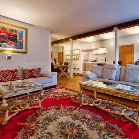 סטמפורד Stylish Town Centre Stay - 2-Bed Luxury Suite With Wifi מראה חיצוני תמונה