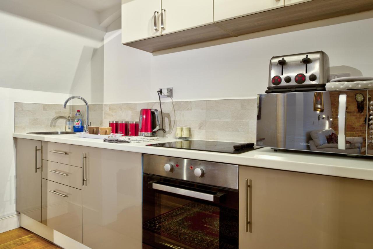 סטמפורד Stylish Town Centre Stay - 2-Bed Luxury Suite With Wifi מראה חיצוני תמונה